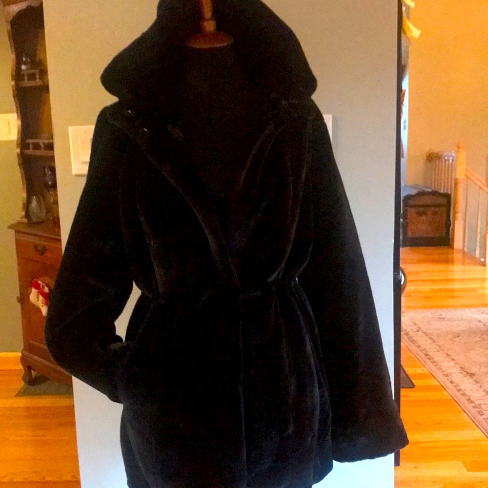 Dennis Basso Zip front Faux Fur coat with hood and waist detail